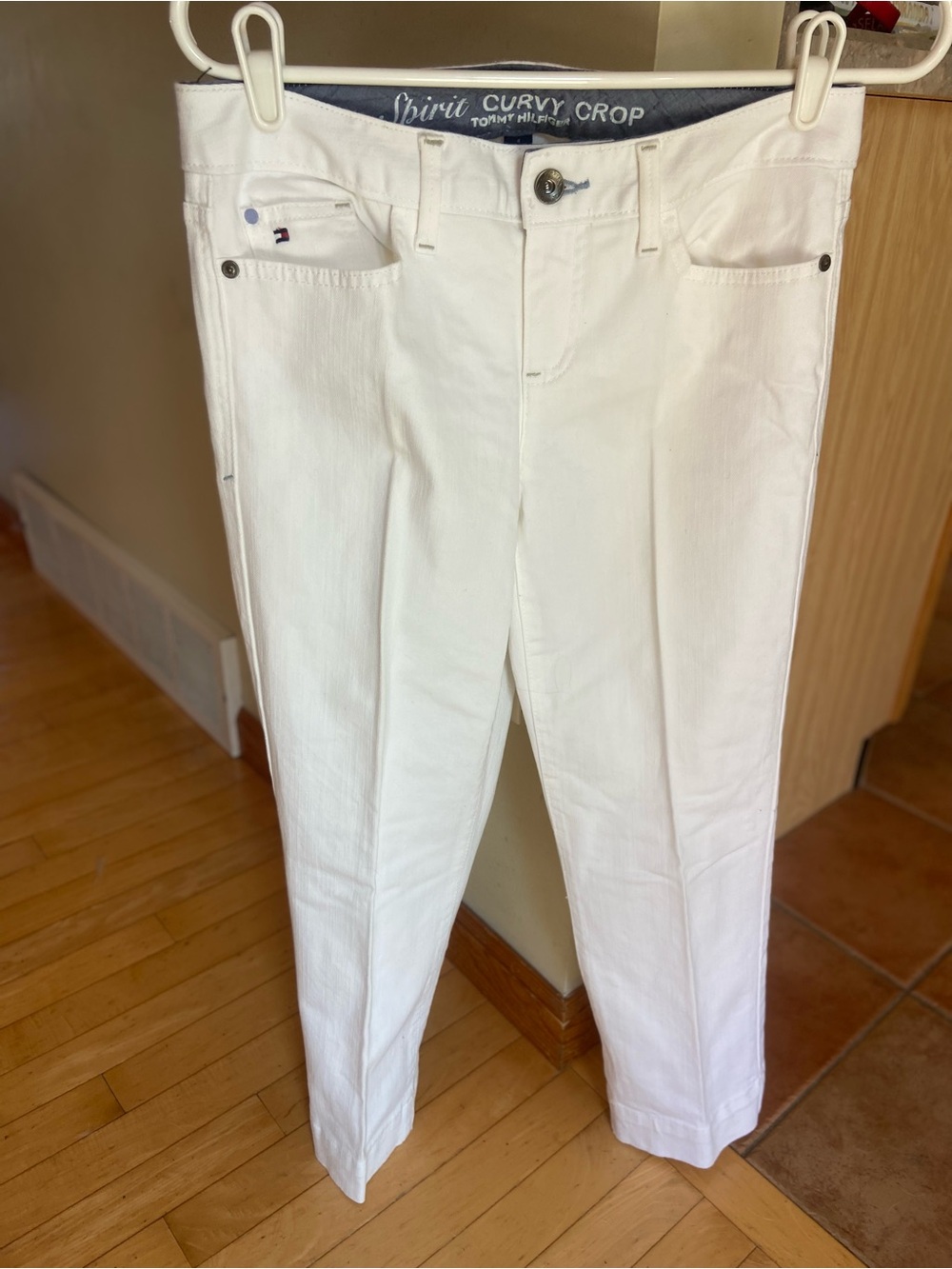 Tommy Hilfiger Spirit Curvy Crop White Jeans – Size 4